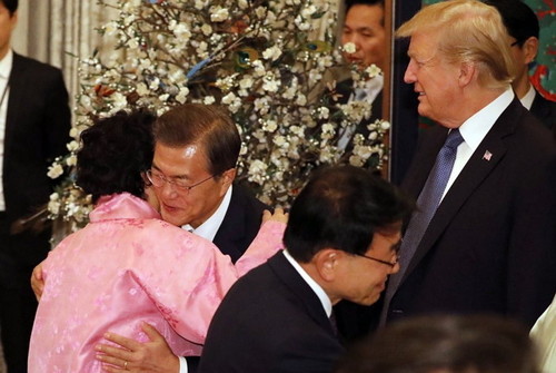 慰安婦イヨンス5e6l89y88g38045gp0337.jpg