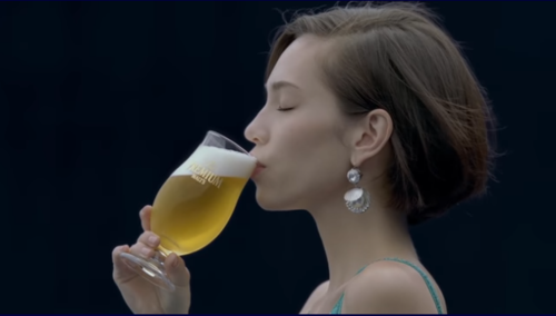 水原希子サントリービール.png