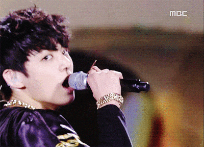 防弾少年団ジョングク3_ezgif-4-b03e7c5338.gif