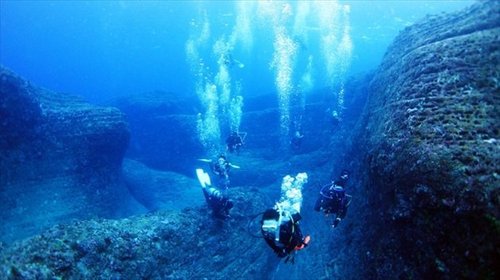 a_yonaguni-island-diving-02_R.jpg